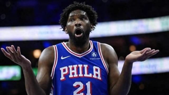 开云体育官方网站-剩余生涯打不了背靠背！恩比德玻璃体质谈何争冠？