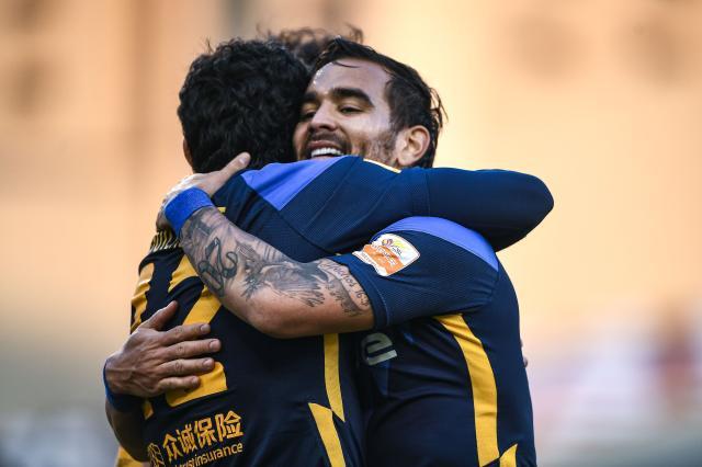 开云体育官网app下载-广州城13连败后逃出生天 完胜深圳队提前一轮保级