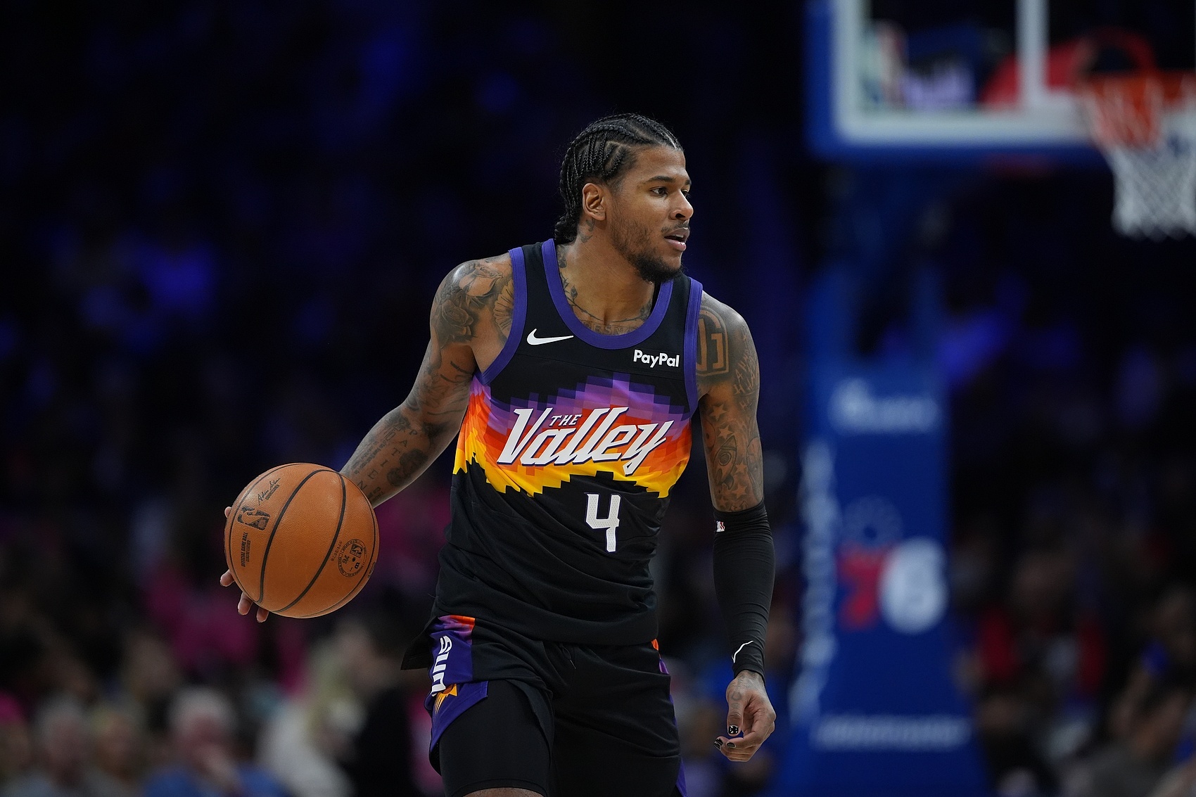 开云体育app下载入口-场均11.8分1.8板！太阳迎战热火 杰伦·格林因右腿筋伤病管理缺阵