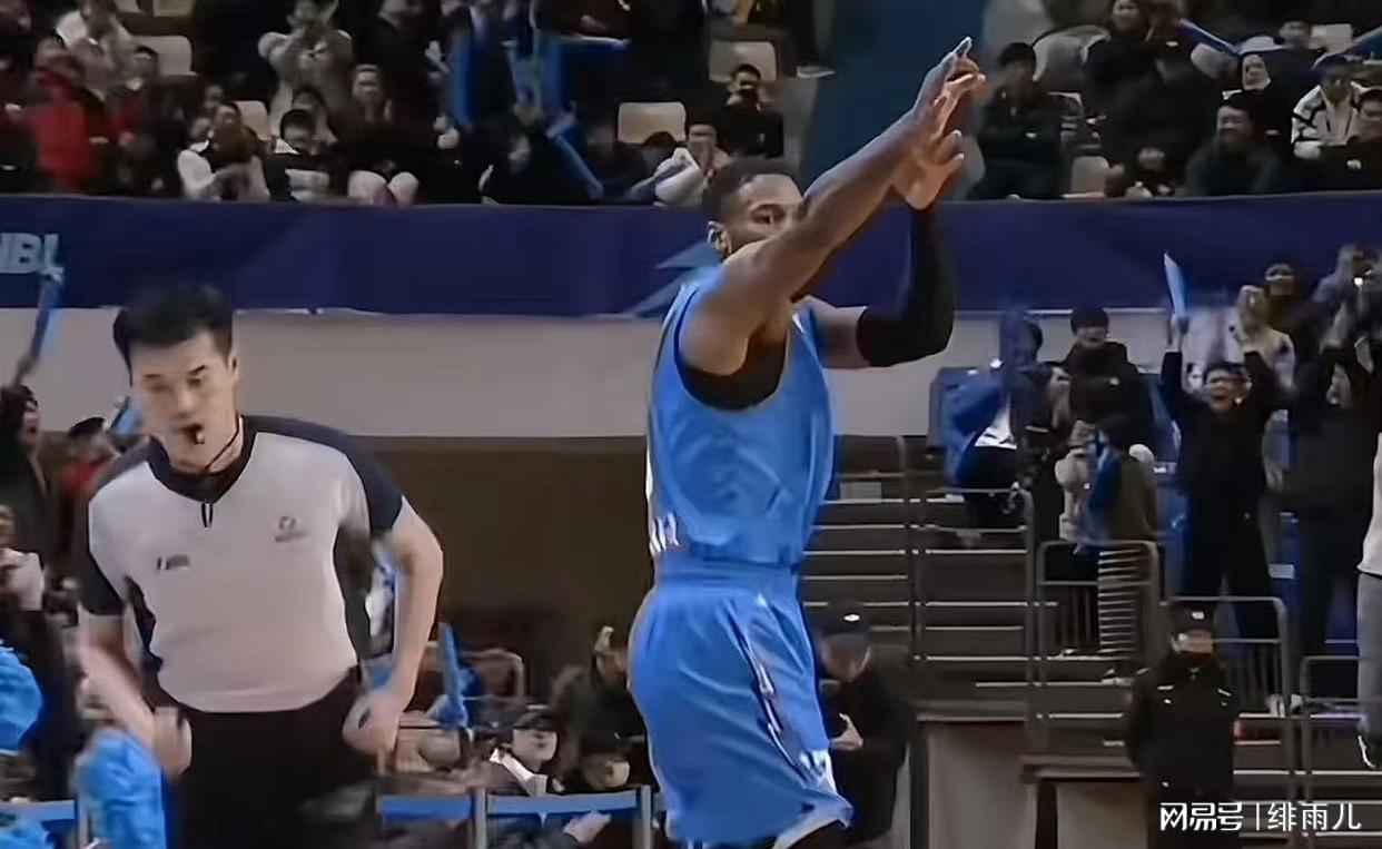 开云体育app入口-恭喜威姆斯！正式升任教练一职，未来有望执教广东队？