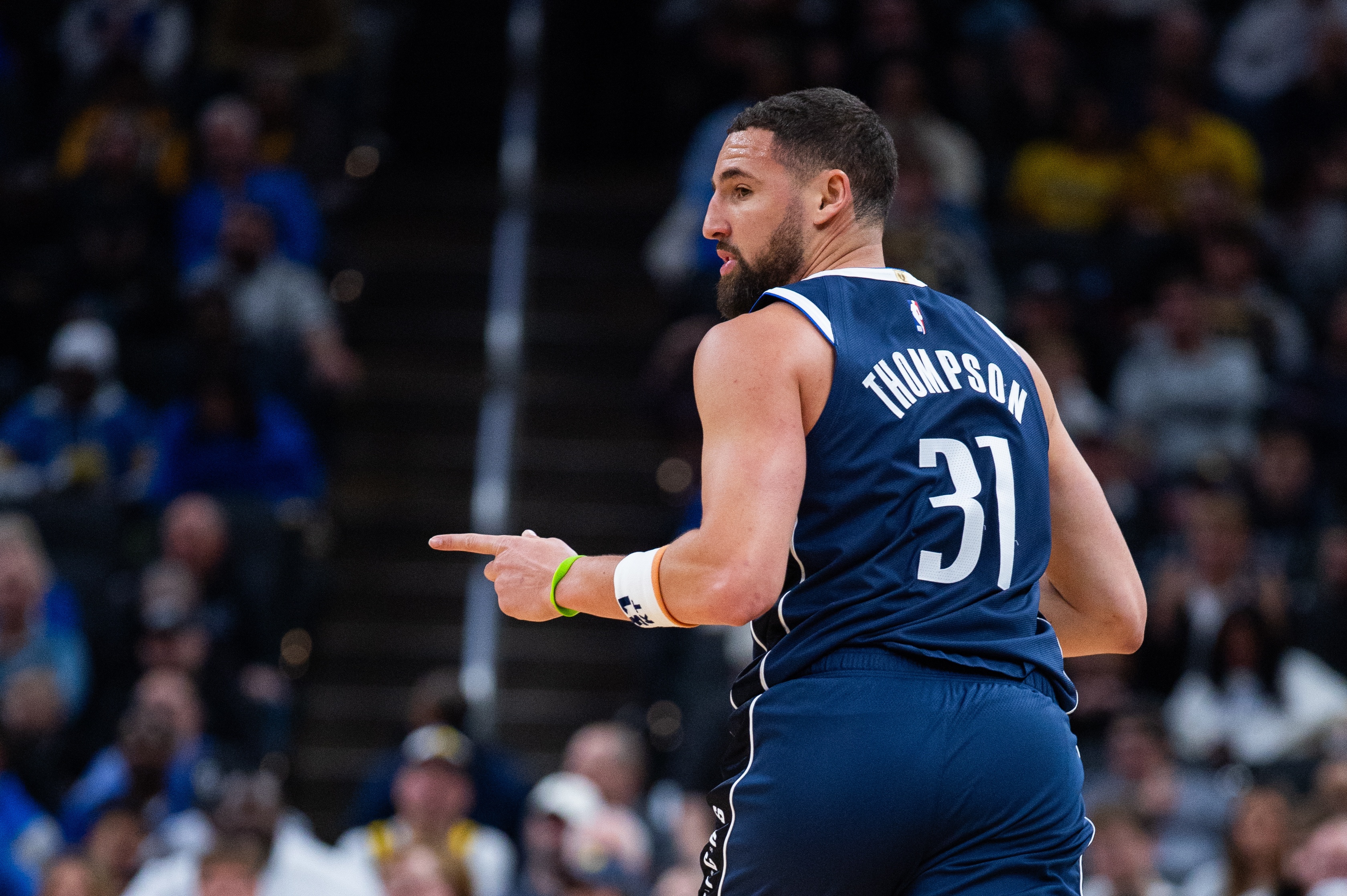 开云体育官方网站-战旧主！克莱三分9中5得到15分1板1助1断1帽